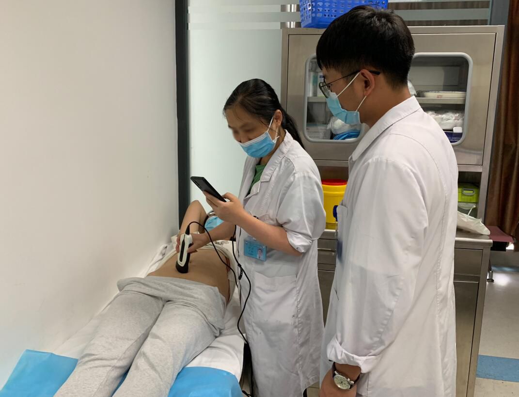 When imaging pregnant women, handheld ultrasound is an effective option for quickly capturing images of the fetus.